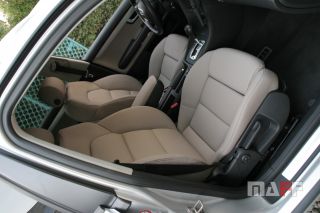 Tapicerka samochodowa Audi A4-b6 - 13