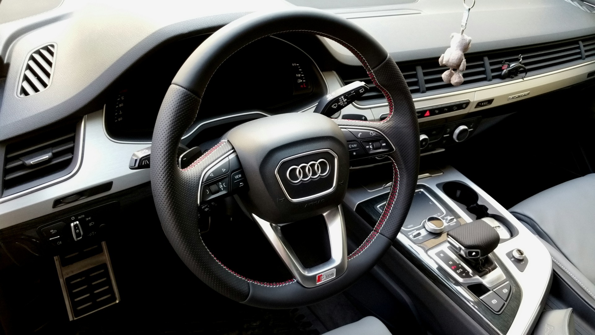 Obszycie kierownicy Audi Q7 S-line