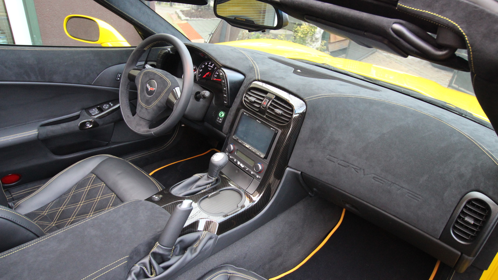 Obszycie kokpitu Chevrolet Corvette Z06