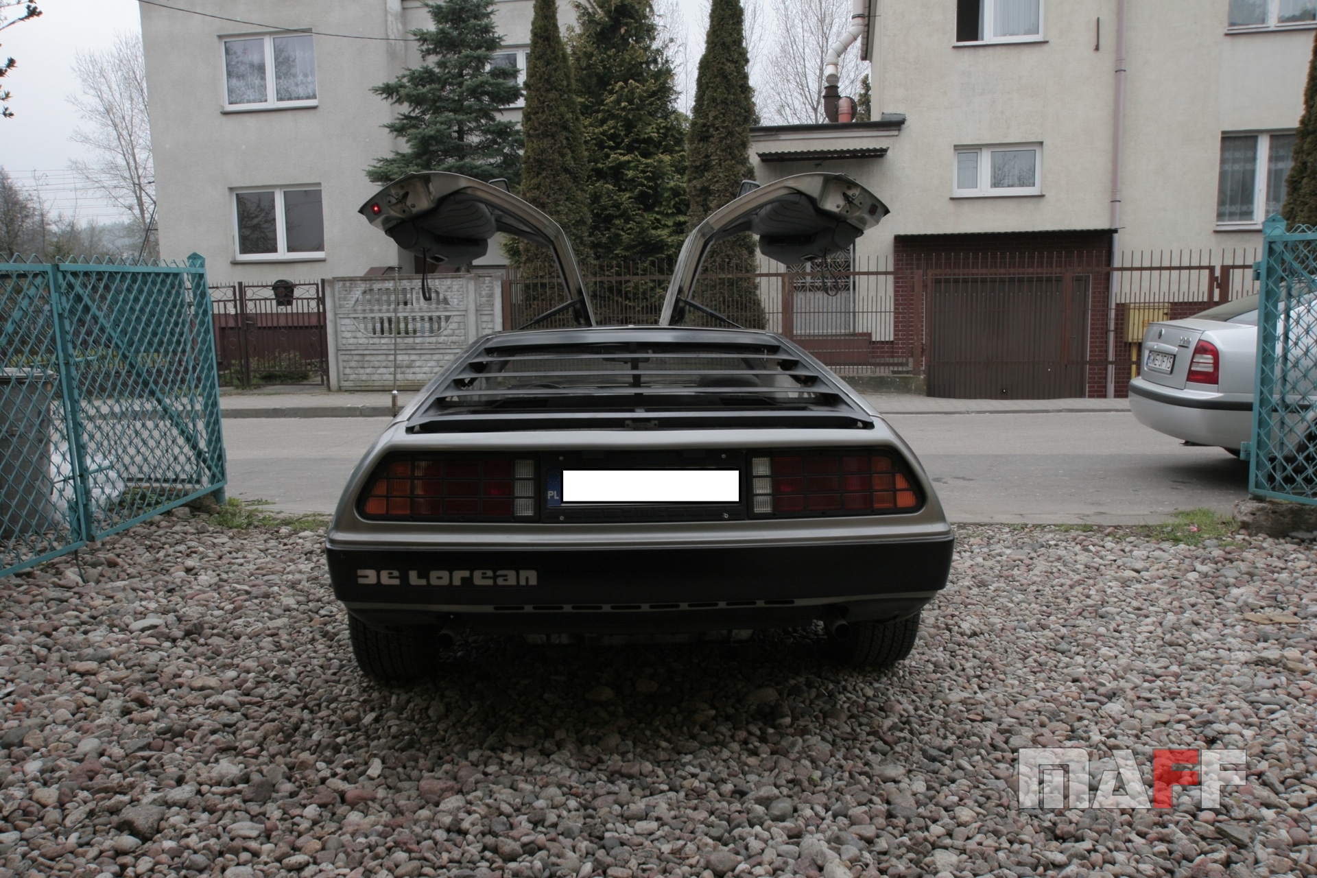 Tapicerka foteli DeLorean DMC-12 po kompleksowej renowacji