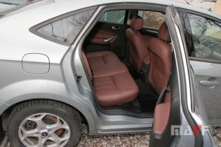 Tapicerka samochodowa Ford Mondeo - 6