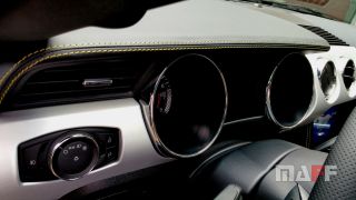 Obszycie kokpitu Ford Mustang-gt - 3