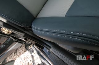 Tapicerka samochodowa Jeep 4x4-v8 - 19