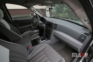 Tapicerka samochodowa Jeep 4x4-v8 - 6