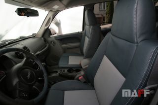 Tapicerka samochodowa Jeep 4x4-v8 - 1