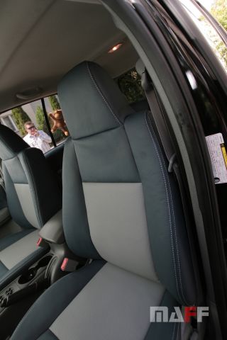 Tapicerka samochodowa Jeep 4x4-v8 - 2