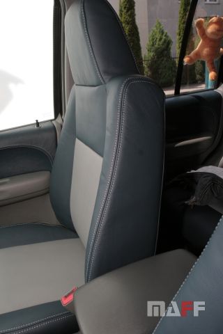 Tapicerka samochodowa Jeep 4x4-v8 - 4