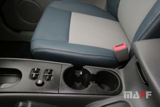 Tapicerka samochodowa Jeep 4x4-v8 - 5