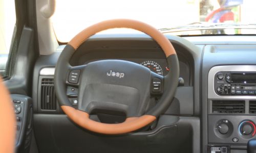 Obszycie kierownicy Jeep Grand Cherokee