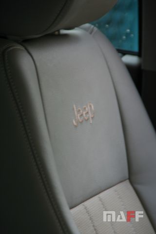 Tapicerka samochodowa Jeep Grand-cherokee - 6