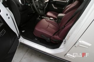 Tapicerka samochodowa Jeep Wrangler - 17