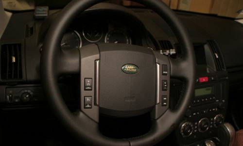 Obszycie kierownicy Land Rover Freelander 2