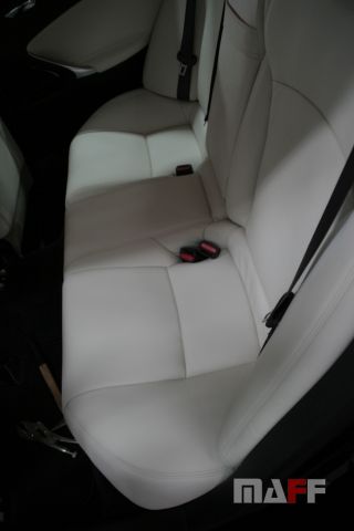 Tapicerka samochodowa Lexus Is-220 - 12