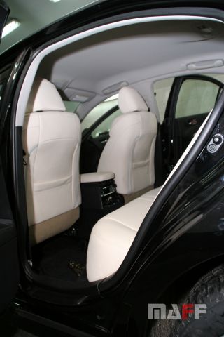 Tapicerka samochodowa Lexus Is-220 - 9
