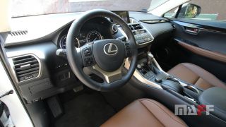 Obszycie kierownicy Lexus Nx-300h - 1