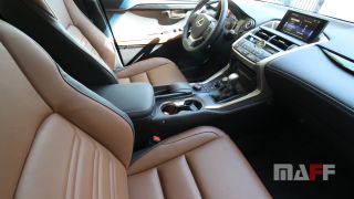 Tapicerka samochodowa Lexus Nx-300h - 11
