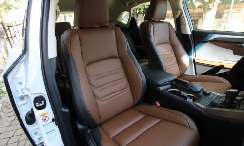 Tapicerka samochodowa Lexus NX 300h