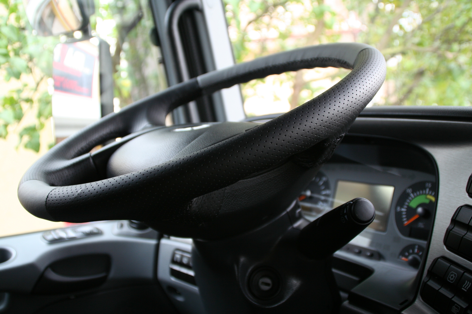 Obszycie kierownicy Mercedes-Benz Actros