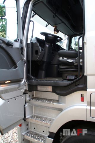 Panele drzwiowe Mercedes-Benz Actros - 1