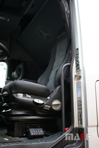 Tapicerka samochodowa Mercedes-Benz Actros - 2