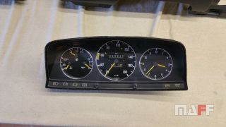 Obszycie kokpitu Mercedes-Benz W123 - 7