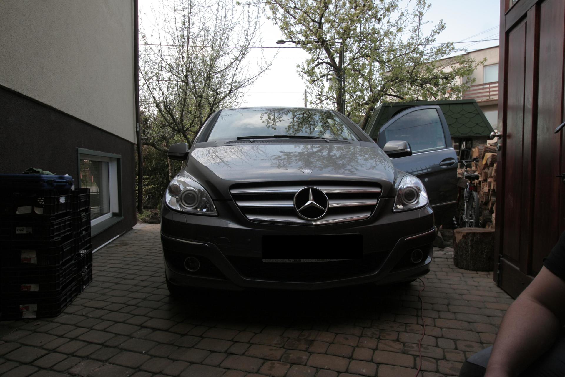 W245