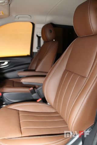 Tapicerka samochodowa Mercedes-Benz W447 - 13