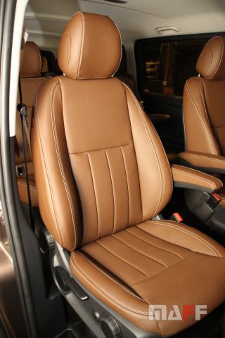 Tapicerka samochodowa Mercedes-Benz W447 - 1