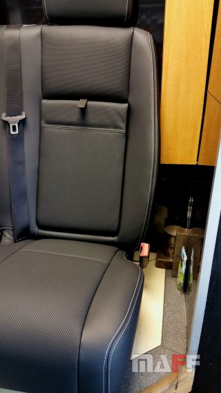 Tapicerka samochodowa Mercedes-Benz W447 - 19