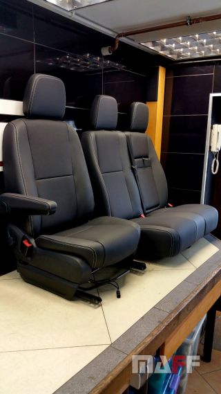 Tapicerka samochodowa Mercedes-Benz W447 - 3