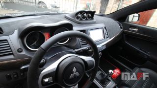 Obszycie kokpitu Mitsubishi Evo-x - 1