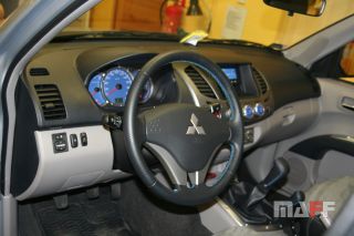 Obszycie kierownicy Mitsubishi L200 - 1