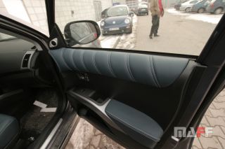 Panele drzwiowe Mitsubishi Outlander - 16