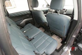 Tapicerka samochodowa Mitsubishi Outlander - 16