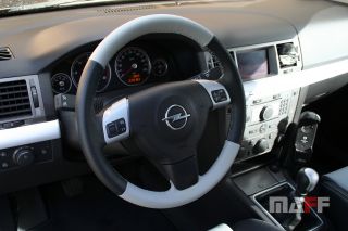 Obszycie kierownicy Opel Vectra-gts - 2