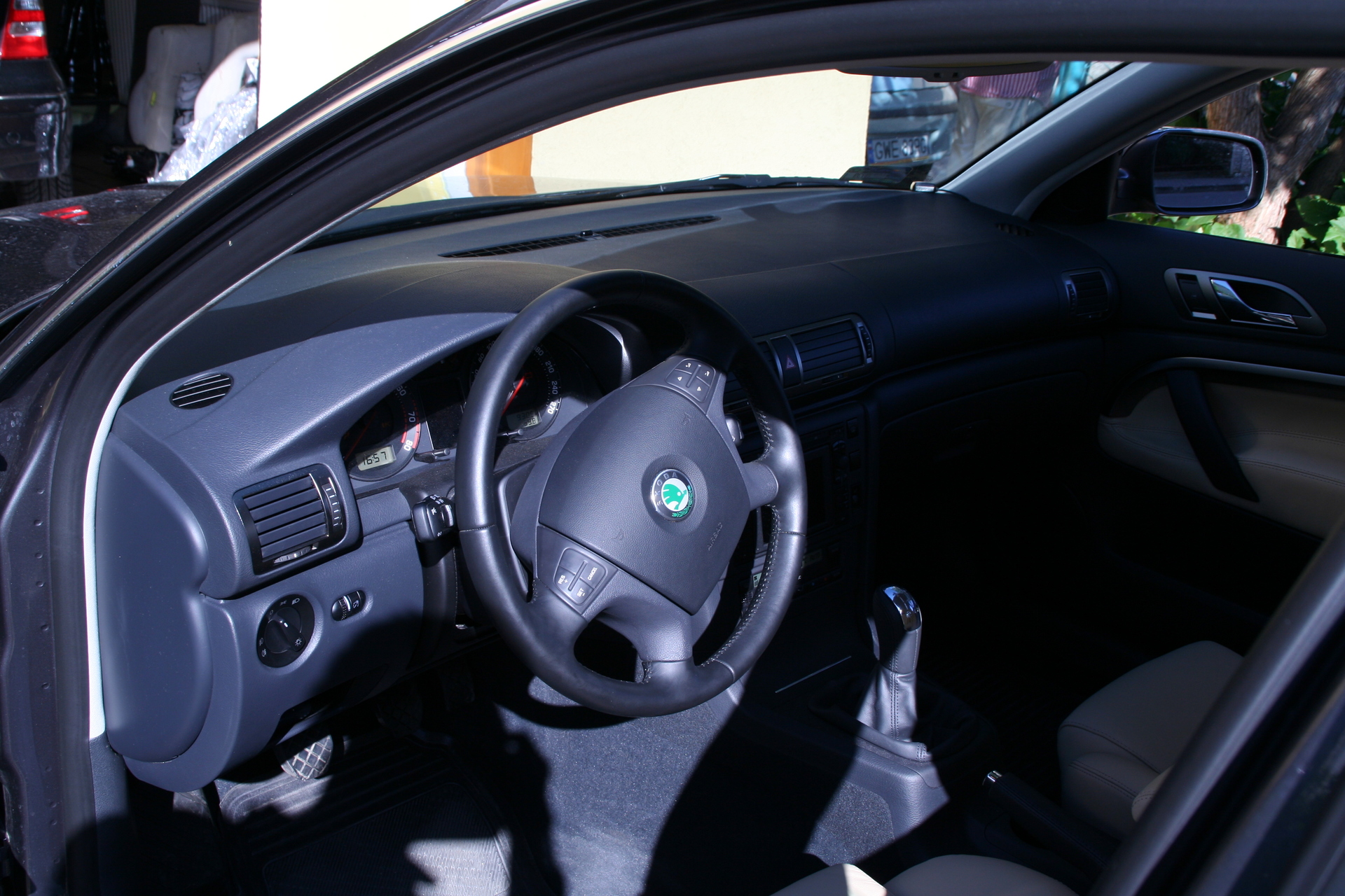 Obszycie kierownicy Skoda SUPERB
