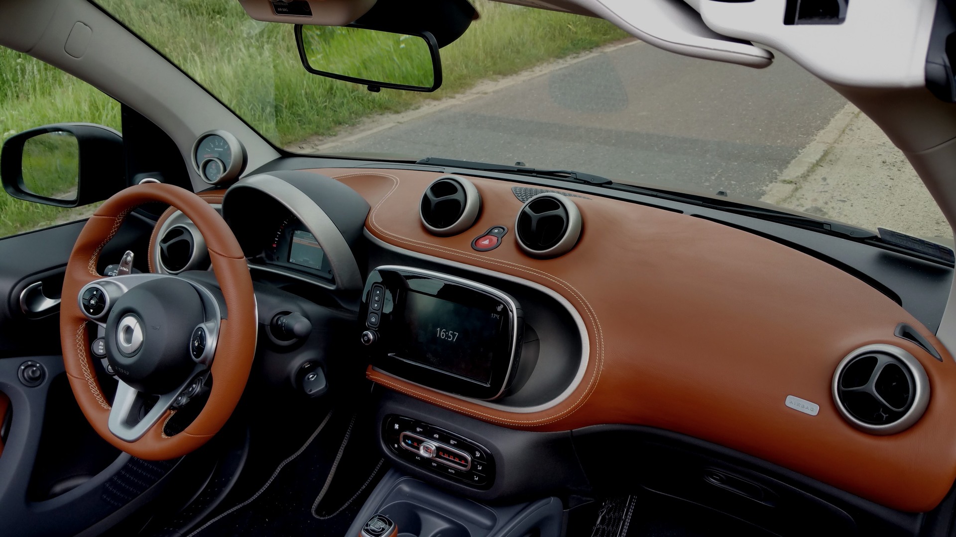 Obszycie kokpitu Smart FORTWO