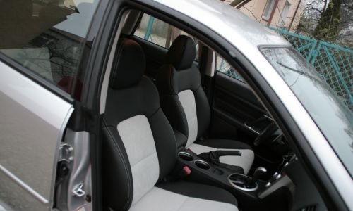 Tapicerka samochodowa Subaru Legacy