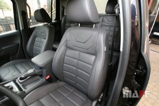 Tapicerka samochodowa VW Amarok - 14