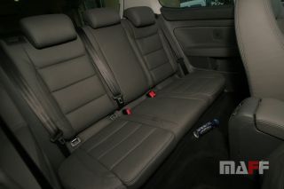 Tapicerka samochodowa VW Golf-r32 - 16